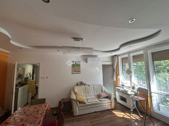 Eladó téglalakás, Budapesten, XII. kerületben 120 M Ft, 3 szobás