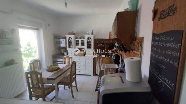 Eladó téglalakás, Szombathelyen 87.75 M Ft, 4 szobás