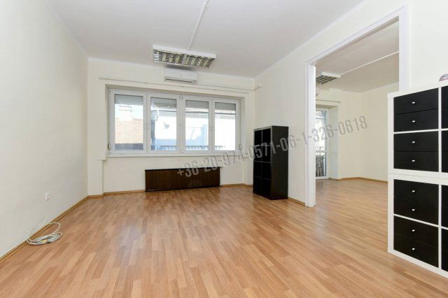 Eladó téglalakás, Budapesten, V. kerületben 220 M Ft, 2+1 szobás