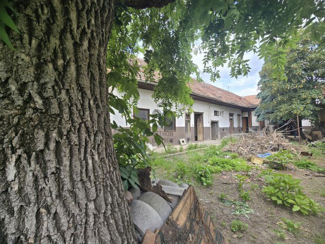 Eladó családi ház, Gyöngyösön 45 M Ft, 6 szobás