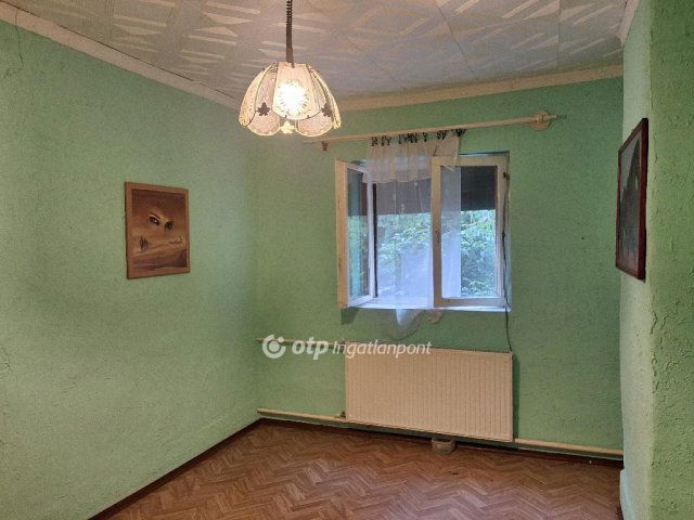 Eladó nyaraló, Csemőn 41.6 M Ft, 3 szobás / költözzbe.hu