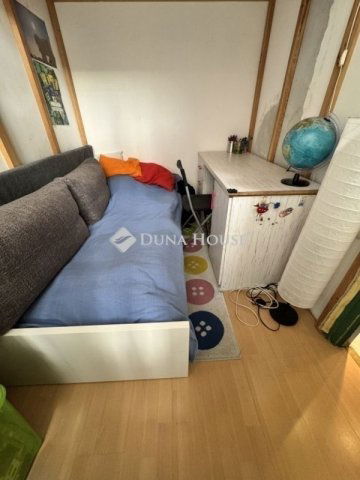 Eladó téglalakás, Budapesten, VI. kerületben 62 M Ft, 2+1 szobás