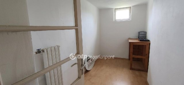 Eladó családi ház, Füzesgyarmaton 13 M Ft, 2+1 szobás