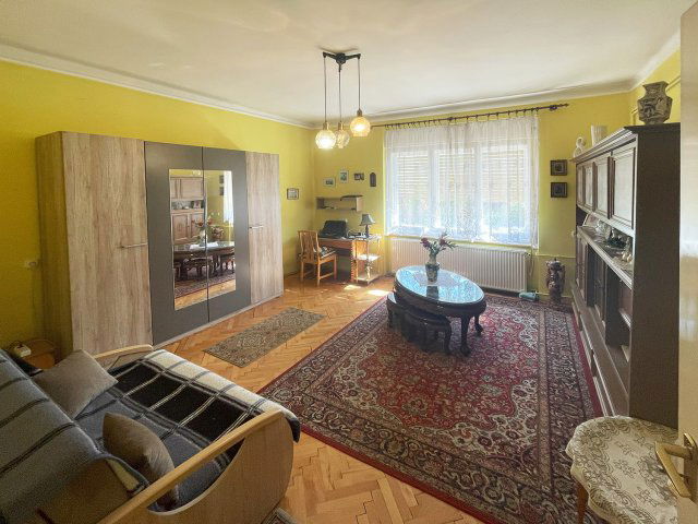 Eladó családi ház, Hosszúperesztegen 35 M Ft, 4 szobás