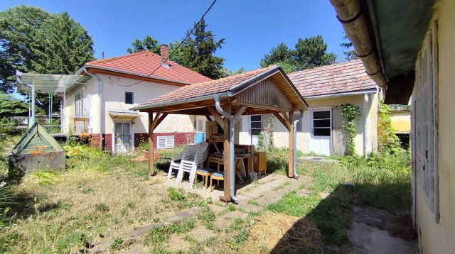 Eladó családi ház, Balatonföldváron 57.8 M Ft, 3 szobás