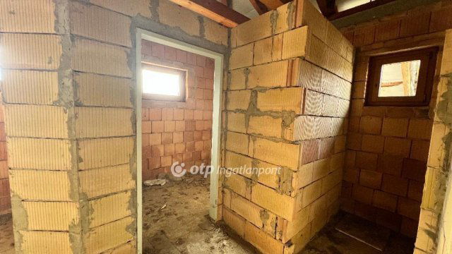 Eladó családi ház, Döbröntén 44.9 M Ft, 5 szobás