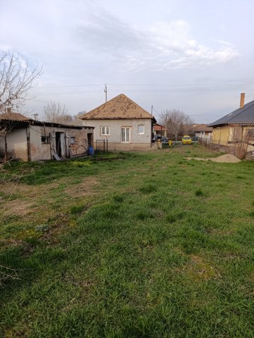 Eladó családi ház, Ercsiben 54.9 M Ft, 3 szobás