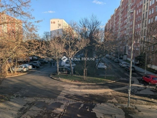 Eladó panellakás, Budapesten, III. kerületben 65 M Ft, 3 szobás