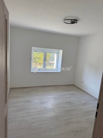 Eladó családi ház, Ádándon 37.9 M Ft, 2 szobás