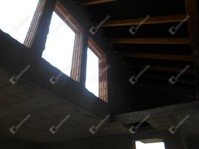 Eladó téglalakás, Jászberényben 26.5 M Ft, 3 szobás