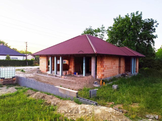 Eladó családi ház, Velencén 89.9 M Ft, 4 szobás