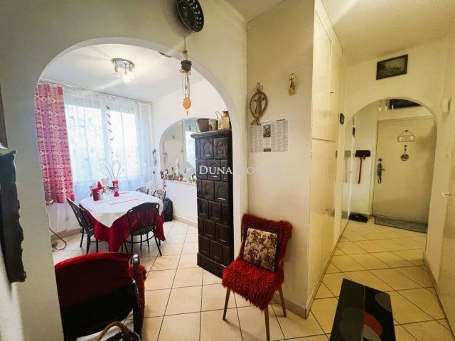 Eladó téglalakás, Dorogon 52 M Ft, 3 szobás