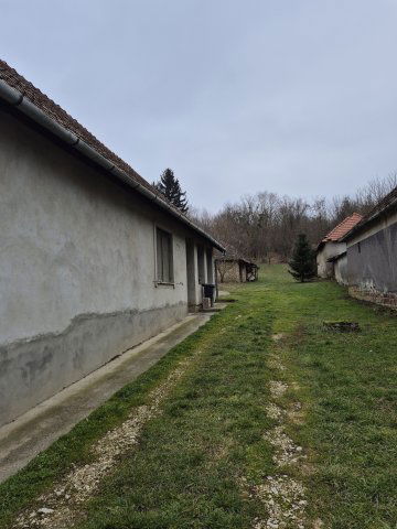 Eladó családi ház, Tilajon 42 M Ft, 3 szobás