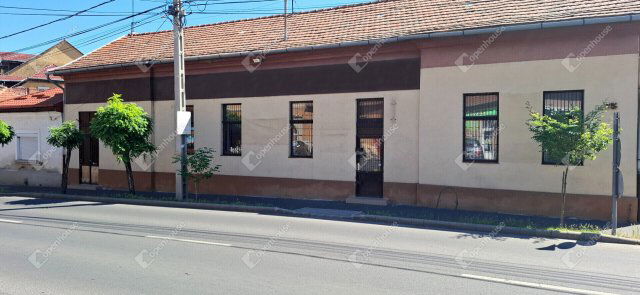 Eladó üzlethelyiség, Sátoraljaújhelyen 33.2 M Ft, 5 szobás