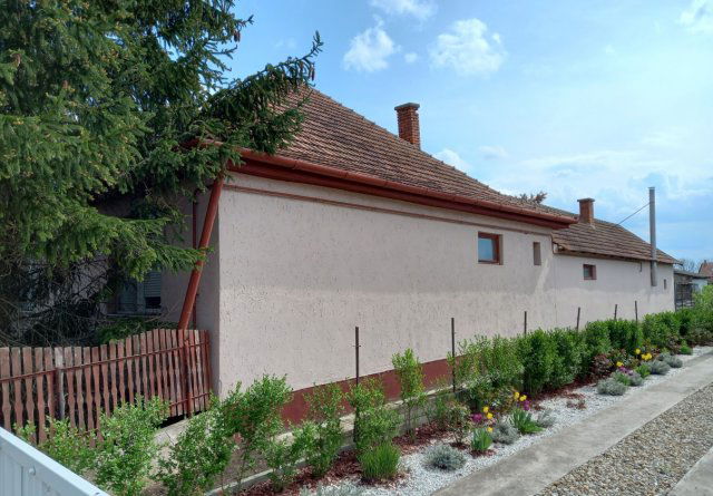 Eladó családi ház, Komádiban 8.96 M Ft, 1+1 szobás