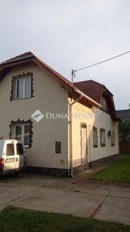 Eladó családi ház, Budapesten, XVI. kerületben 210 M Ft