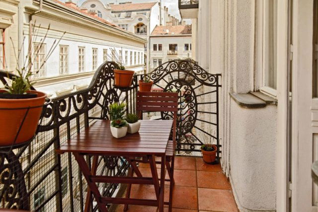 Kiadó téglalakás, albérlet, Budapesten, V. kerületben, 3 szobás