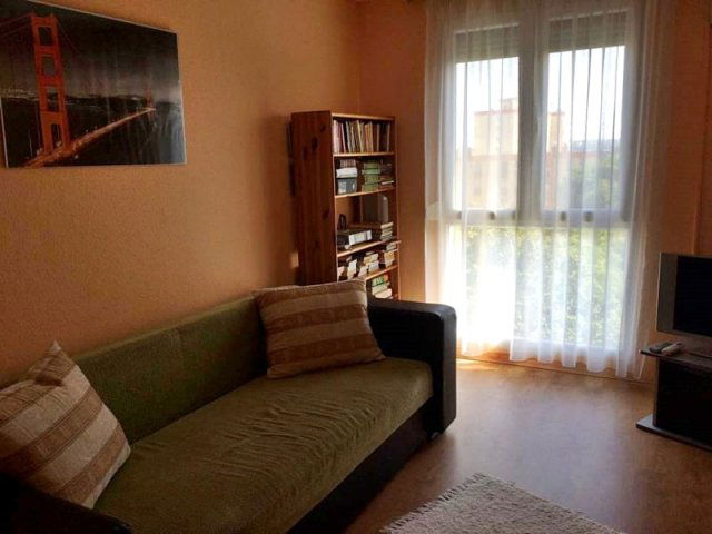 Kiadó panellakás, albérlet, Pécsett 140 E Ft / hó, 1+1 szobás