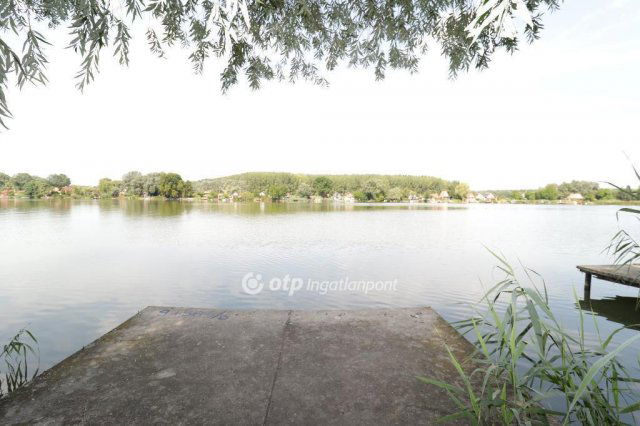 Eladó nyaraló, Dömsödön 65 M Ft, 3 szobás