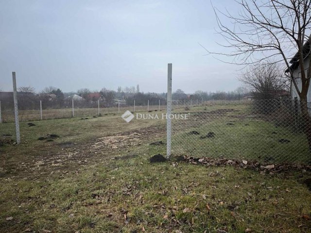 Eladó telek, Kőszárhegyen 9.7 M Ft / költözzbe.hu