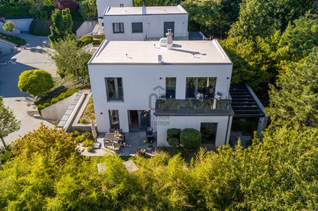 Eladó családi ház, Budapesten, XI. kerületben, Ördögorom úton
