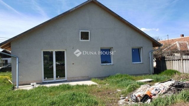 Eladó családi ház, Kókán 67 M Ft, 5 szobás