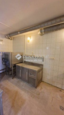 Eladó hotel, Kerepesen 340 M Ft, 15 szobás / költözzbe.hu