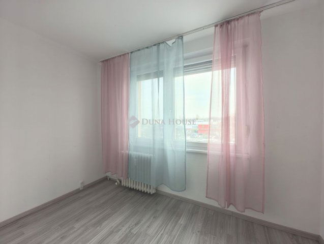 Eladó panellakás, Nyíregyházán 31.9 M Ft, 2 szobás