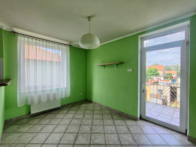 Eladó családi ház, Táton 45.99 M Ft, 2 szobás