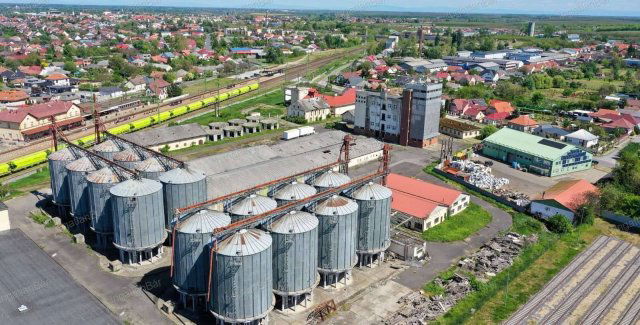 Eladó családi ház, Kisvárdán 993.075 M Ft