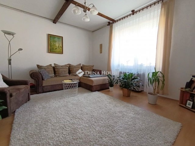 Eladó családi ház, Mohácson 79.9 M Ft, 3+1 szobás