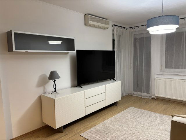 Kiadó téglalakás, albérlet, XI. kerületben, Sztregova utcában