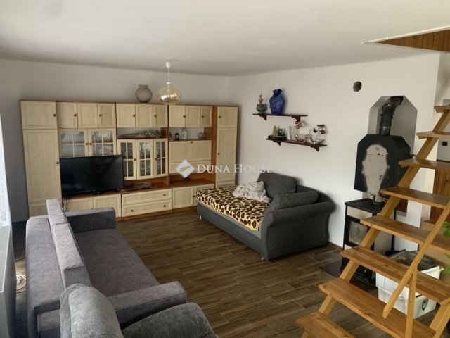 Eladó családi ház, Dabason 109.9 M Ft, 4 szobás