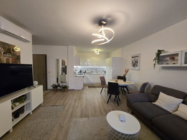 Eladó téglalakás, Székesfehérvárott 115 M Ft, 3 szobás