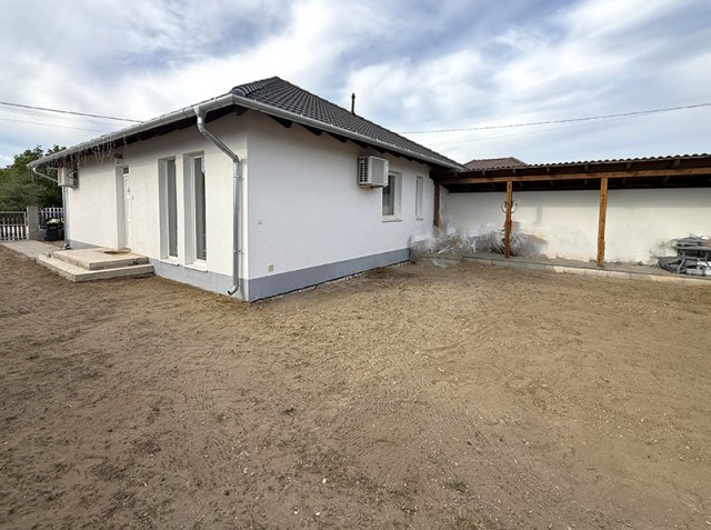 Eladó családi ház, Inárcson 95 M Ft, 3 szobás