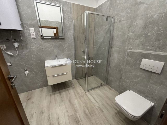 Eladó téglalakás, Budapesten, VI. kerületben 149.9 M Ft