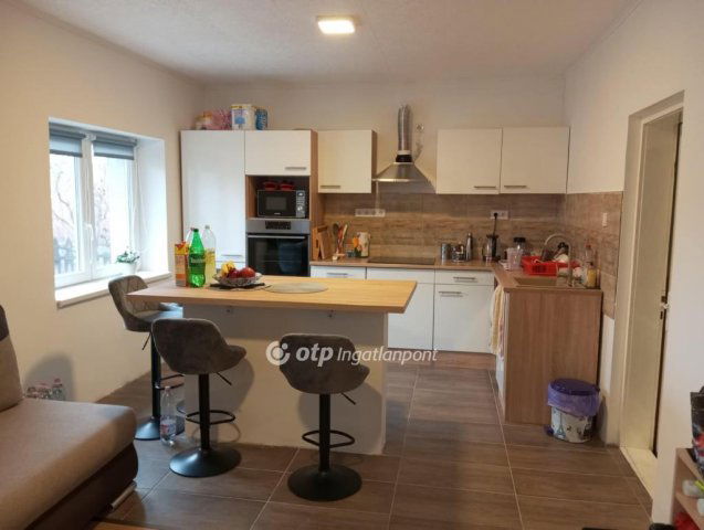 Eladó családi ház, Ostoroson 25 M Ft, 2+1 szobás