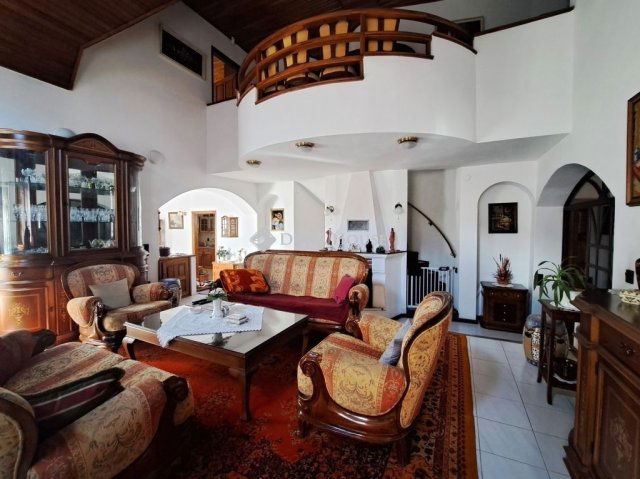 Eladó családi ház, Bólyban 89.9 M Ft, 5 szobás