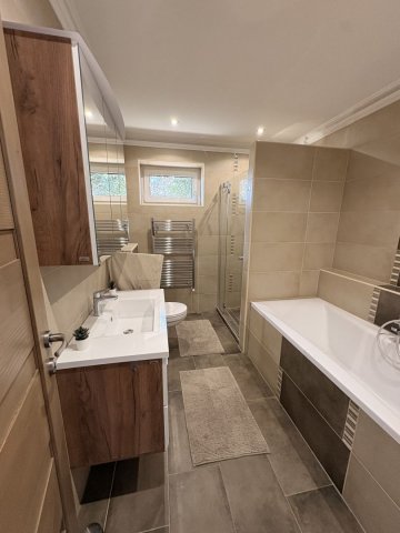 Eladó családi ház, Péren 99.9 M Ft, 3 szobás