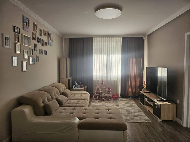 Eladó téglalakás, Nyíregyházán 59.9 M Ft, 2+1 szobás