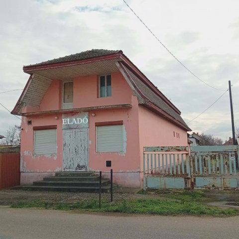 Eladó családi ház, Mezőtúron 24.9 M Ft, 5 szobás