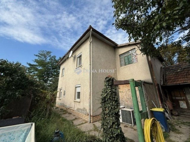 Eladó családi ház, Monoron 56.9 M Ft, 6 szobás