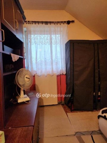 Eladó családi ház, Szigetszentmiklóson 78 M Ft, 1+3 szobás