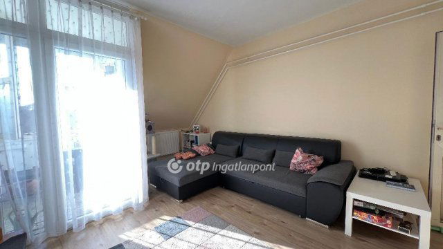 Eladó téglalakás, Egerben 70 M Ft, 2+2 szobás
