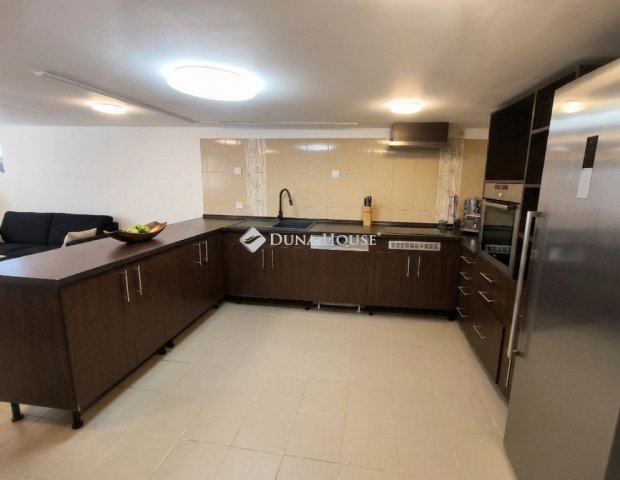 Eladó családi ház, Szabadszálláson 52 M Ft, 4 szobás