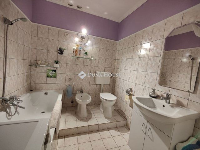 Eladó ikerház, Budapesten, XVIII. kerületben 79.9 M Ft, 3 szobás