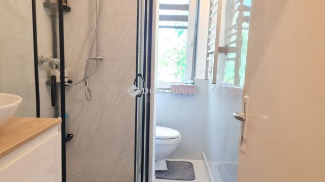 Eladó téglalakás, Pécsett 33 M Ft, 1+1 szobás