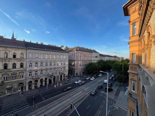Eladó téglalakás, Budapesten, IX. kerületben, Ferenc körúton