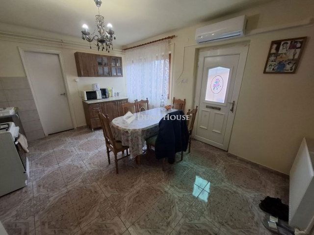 Eladó családi ház, Kiskunfélegyházán 42 M Ft, 5+1 szobás