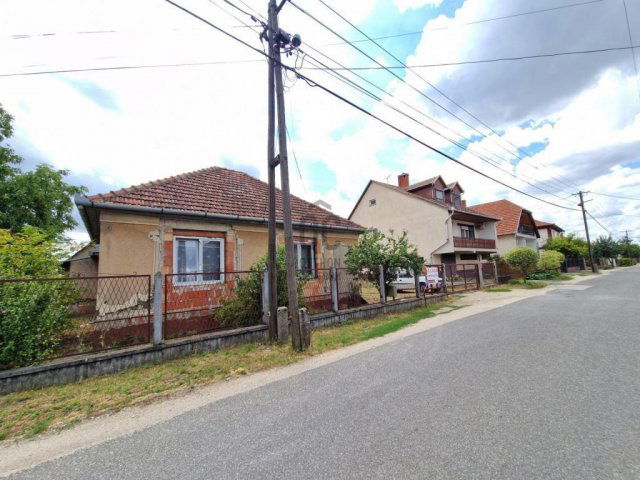 Eladó családi ház, Abonyban 35 M Ft, 4 szobás